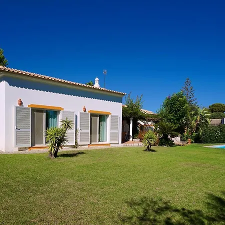 Pinheiro Manso Villa